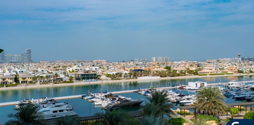 Apartment in Palm Jumeirah, Dubai 2 bedrooms, 174 sq.m. № 91610