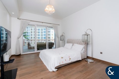 Apartment in Palm Jumeirah, Dubai 2 bedrooms, 174 sq.m. № 91610 - photo 10
