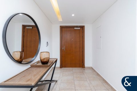 Apartment in Palm Jumeirah, Dubai 2 bedrooms, 174 sq.m. № 91610 - photo 21