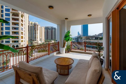 Apartment in Palm Jumeirah, Dubai 2 bedrooms, 174 sq.m. № 91610 - photo 26