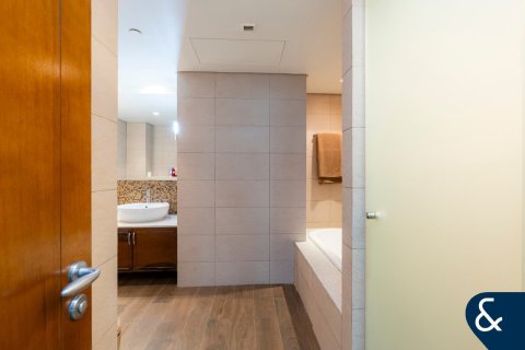 Apartment in Palm Jumeirah, Dubai 2 bedrooms, 174 sq.m. № 91610 - photo 14