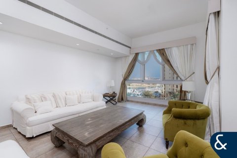 Apartment in Palm Jumeirah, Dubai 2 bedrooms, 174 sq.m. № 91610 - photo 2
