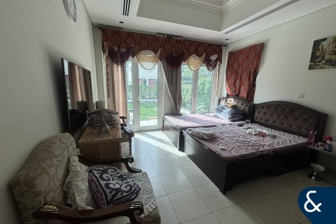 Villa en North Village, Al Furjan, Dubai, 4 dormitorios, 600 m², № 91512 - foto 7