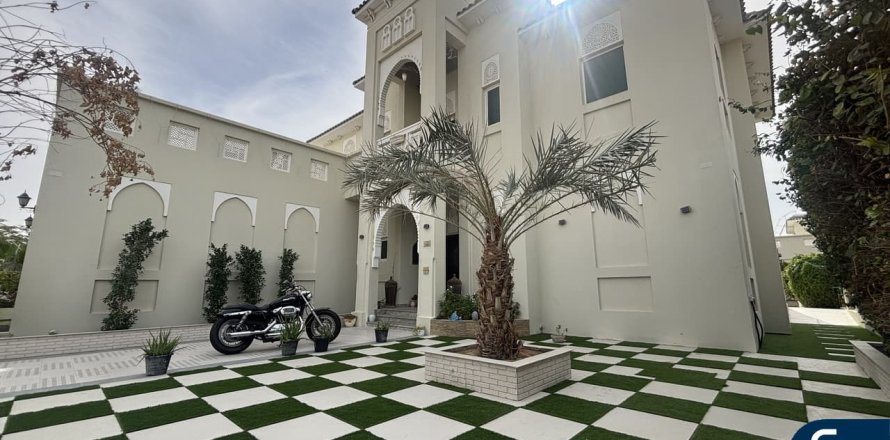 Villa en North Village, Al Furjan, Dubai, 4 dormitorios, 600 m², № 91512