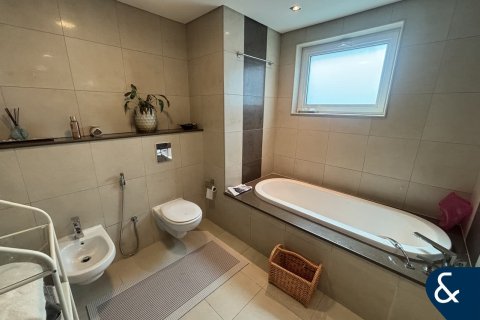 Villa en North Village, Al Furjan, Dubai, 4 dormitorios, 600 m², № 91512 - foto 11