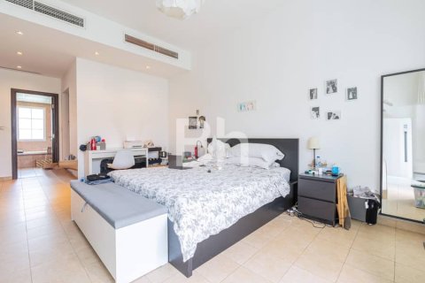 Снять в аренду виллу в Jumeirah Village Triangle, Дубай: 5 спален, 358м², № 21961 - фото 11