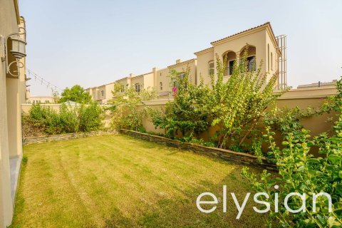 Villa in Bella Casa, Serena, Dubai 3 bedrooms, 211 sq.m. № 37873 - photo 19
