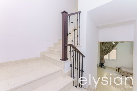 Villa in Bella Casa, Serena, Dubai 3 bedrooms, 211 sq.m. № 37873 - photo 7