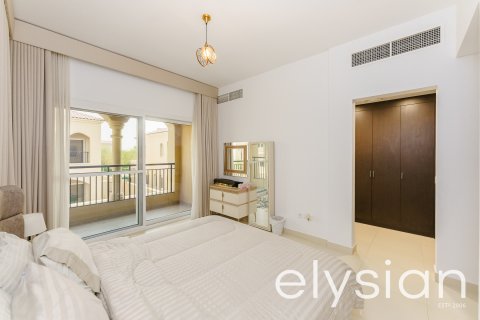 Villa in Bella Casa, Serena, Dubai 3 bedrooms, 211 sq.m. № 37873 - photo 9