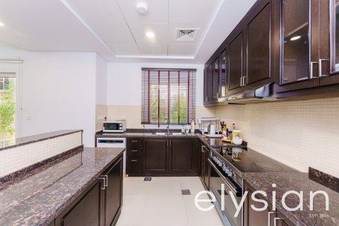 Villa in Bella Casa, Serena, Dubai 3 bedrooms, 211 sq.m. № 37873 - photo 5