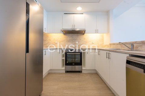 Apartamento en Emaar 6 Towers, Dubai Marina, Dubai, 1 dormitorio, 111 m², № 37879 - foto 8
