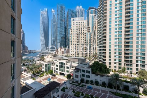 Apartamento en Emaar 6 Towers, Dubai Marina, Dubai, 1 dormitorio, 111 m², № 37879 - foto 2
