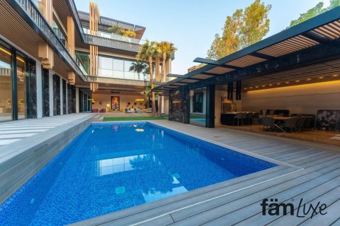 Villa in Umm Al Sheif, Dubai 5 bedrooms, 1393.5 sq.m. № 135195 - photo 9