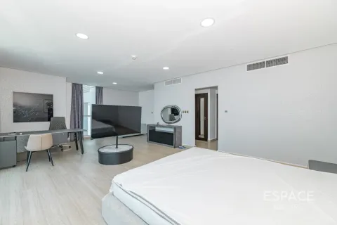 Снять в аренду квартиру в Дубай Марине, Дубай: 4 спальни, 524м², № 62994 - фото 16