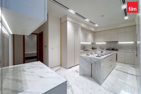 Villa in Dubai 5 bedrooms, 672 sq.m. № 89220 - photo 5