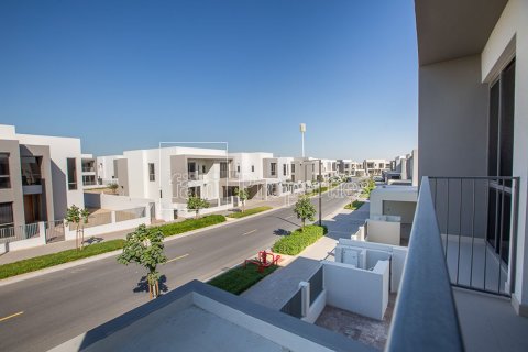 Снять в аренду виллу в Дубай Хилс Эстейт, Дубай: 3 спальни, 439м², № 11643 - фото 2