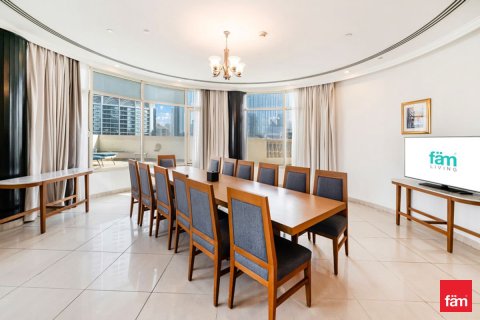 Hotel Apartment in Dubai 4 bedrooms, 495 sq.m. № 11640 - photo 14