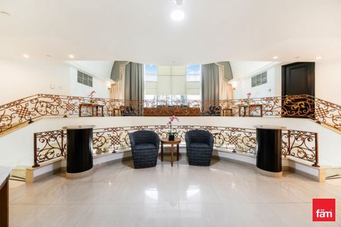 Hotel Apartment in Dubai 4 bedrooms, 495 sq.m. № 11640 - photo 5