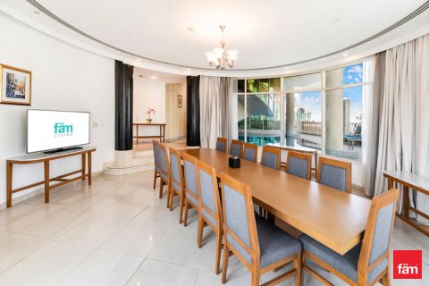 Hotel Apartment in Dubai 4 bedrooms, 495 sq.m. № 11640 - photo 11