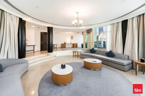 Hotel Apartment in Dubai 4 bedrooms, 495 sq.m. № 11640 - photo 13