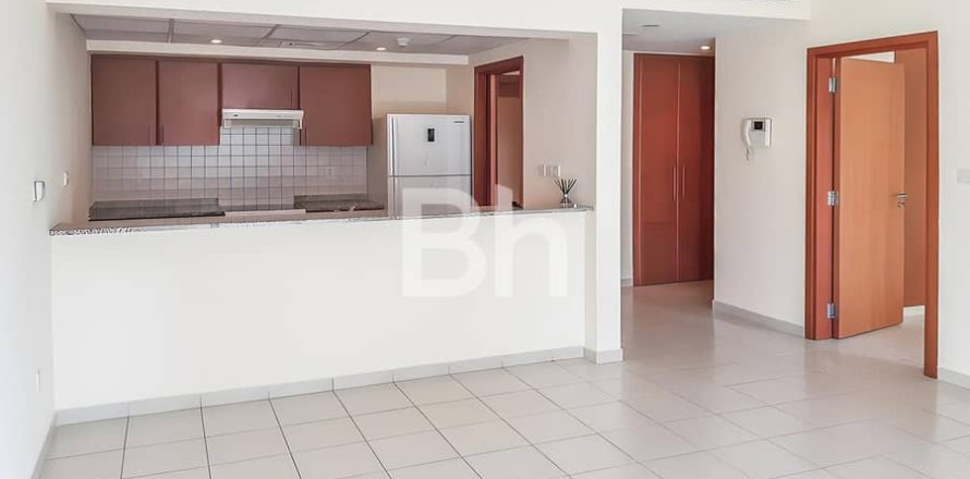 Apartamento en Dubai, 1 dormitorio, 70 m², № 21418