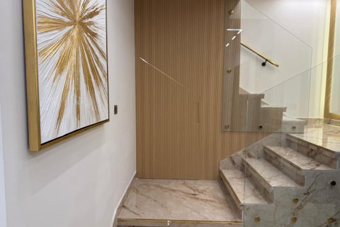Townhouse in Jumeirah Village Triangle, Dubai 2 bedrooms, 152 sq.m. № 120344 - photo 8