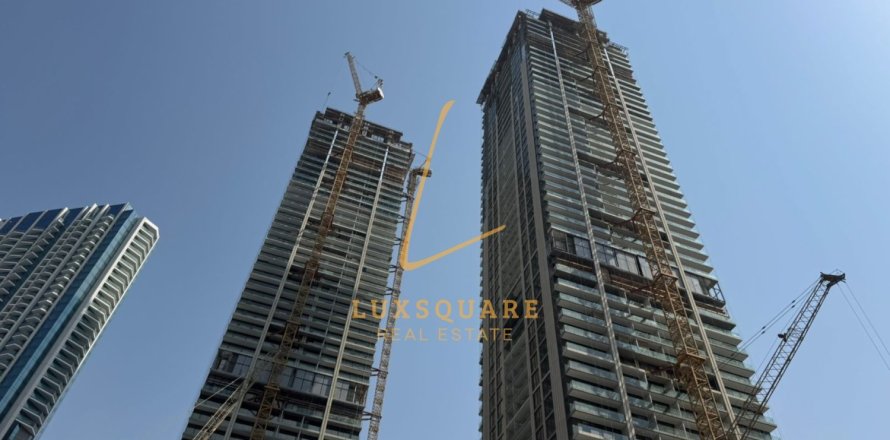 Apartment in PENINSULA FOUR THE PLAZA in Business Bay studio, 49 sq.m. № 69297