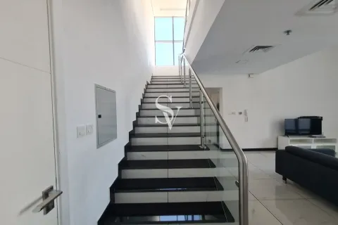 Apartamento en CRYSTAL RESIDENCE en Jumeirah Village Circle, Dubai, 2 dormitorios, 126 m², № 121935 - foto 11