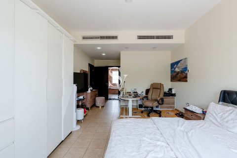 Villa à Jumeirah Village Triangle, Dubai, 2 chambres, 645 m², № 121933 - photo 14