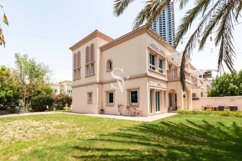 Villa à Jumeirah Village Triangle, Dubai, 2 chambres, 645 m², № 121933 - photo 11