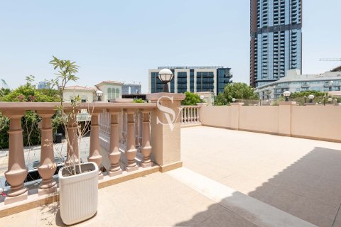 Villa à Jumeirah Village Triangle, Dubai, 2 chambres, 645 m², № 121933 - photo 21