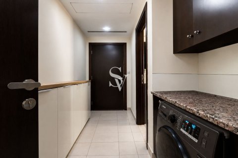 Villa à Jumeirah Village Triangle, Dubai, 2 chambres, 645 m², № 121933 - photo 3