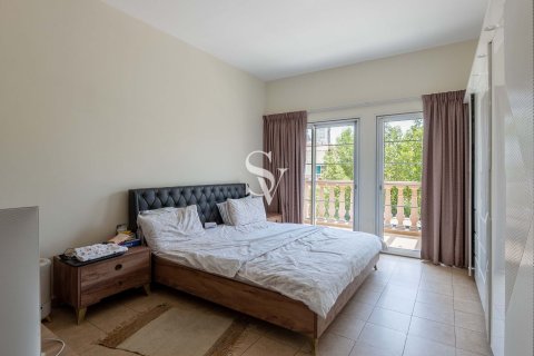 Villa à Jumeirah Village Triangle, Dubai, 2 chambres, 645 m², № 121933 - photo 12
