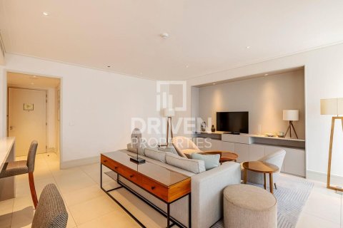 Apartment in Vida Residence Downtown, Downtown Dubai (Downtown Burj Dubai), Dubai 2 bedrooms, 152.45 sq.m. № 127976 - photo 4