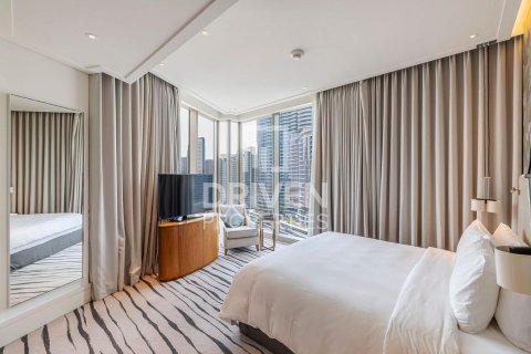 Apartment in Vida Residence Downtown, Downtown Dubai (Downtown Burj Dubai), Dubai 2 bedrooms, 152.45 sq.m. № 127976 - photo 13