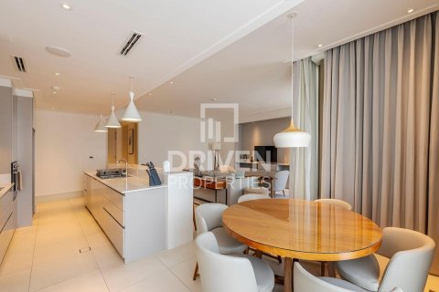 Apartment in Vida Residence Downtown, Downtown Dubai (Downtown Burj Dubai), Dubai 2 bedrooms, 152.45 sq.m. № 127976 - photo 5