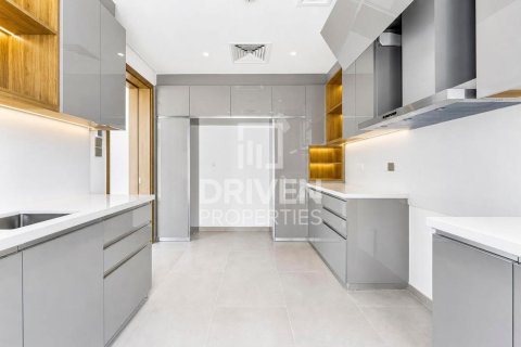 Villa à Jebel Ali, Dubai, 4 chambres, 656.45 m², № 128020 - photo 2