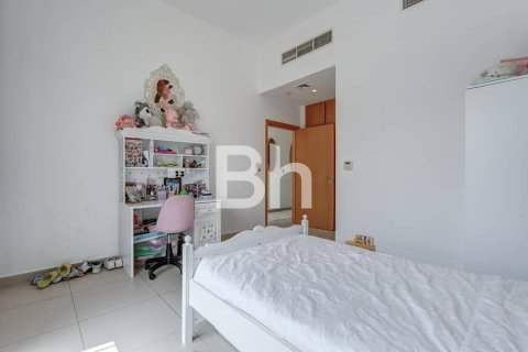 Villa in Nadd Al Sheba, Dubai 4 bedrooms, 468 sq.m. № 56368 - photo 3