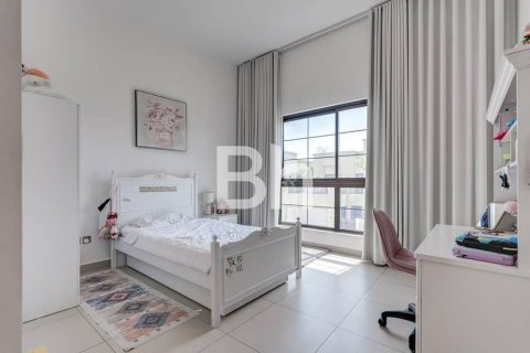 Villa in Nadd Al Sheba, Dubai 4 bedrooms, 468 sq.m. № 56368 - photo 4
