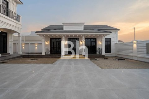 Villa in Al Barsha, Dubai 5 bedrooms, 680 sq.m. № 57623 - photo 11