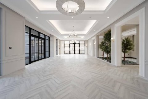 Villa in Al Barsha, Dubai 5 bedrooms, 680 sq.m. № 57623 - photo 8