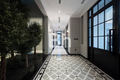 Villa in Al Barsha, Dubai 5 bedrooms, 680 sq.m. № 57623 - photo 16