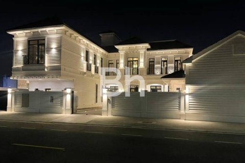Villa in Al Barsha, Dubai 5 bedrooms, 680 sq.m. № 57623 - photo 29