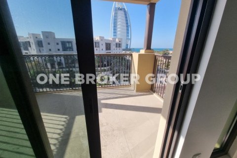 Apartment in Lamtara, Umm Suqeim, Dubai 4 bedrooms, 247.2 sq.m. № 699 - photo 5