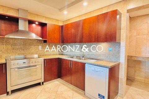 Снять в аренду квартиру в Джумейра Бич Резиденс, Дубай: 3 спальни, 241м², № 90750 - фото 14