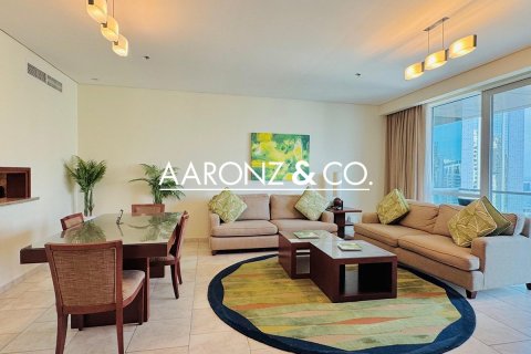 Квартира в Джумейра Бич Резиденс, Дубай, 2 спальни, 183м², № 90751