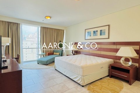 Снять в аренду квартиру в Джумейра Бич Резиденс, Дубай: 2 спальни, 183м², № 90751 - фото 3