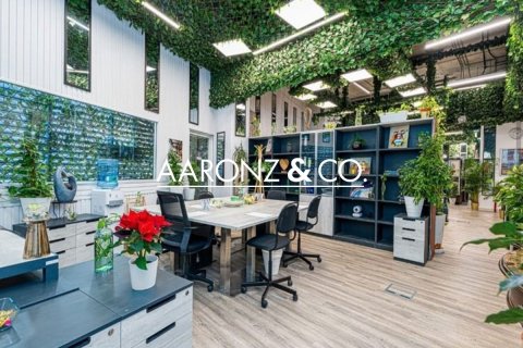 مكتب في أبراج بحيرة جميرا, دبي 219 م² رقم 90744