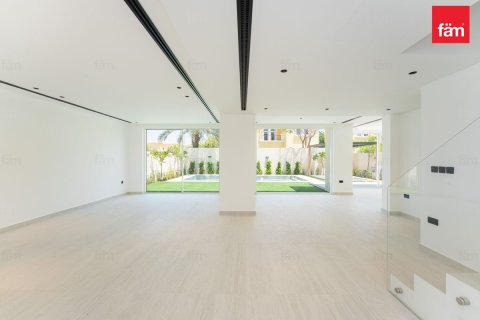 Villa in Jumeirah Park, Dubai 3 bedrooms, 498 sq.m. № 123391 - photo 2