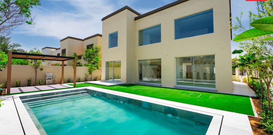 Villa in Jumeirah Park, Dubai 3 bedrooms, 498 sq.m. № 123391